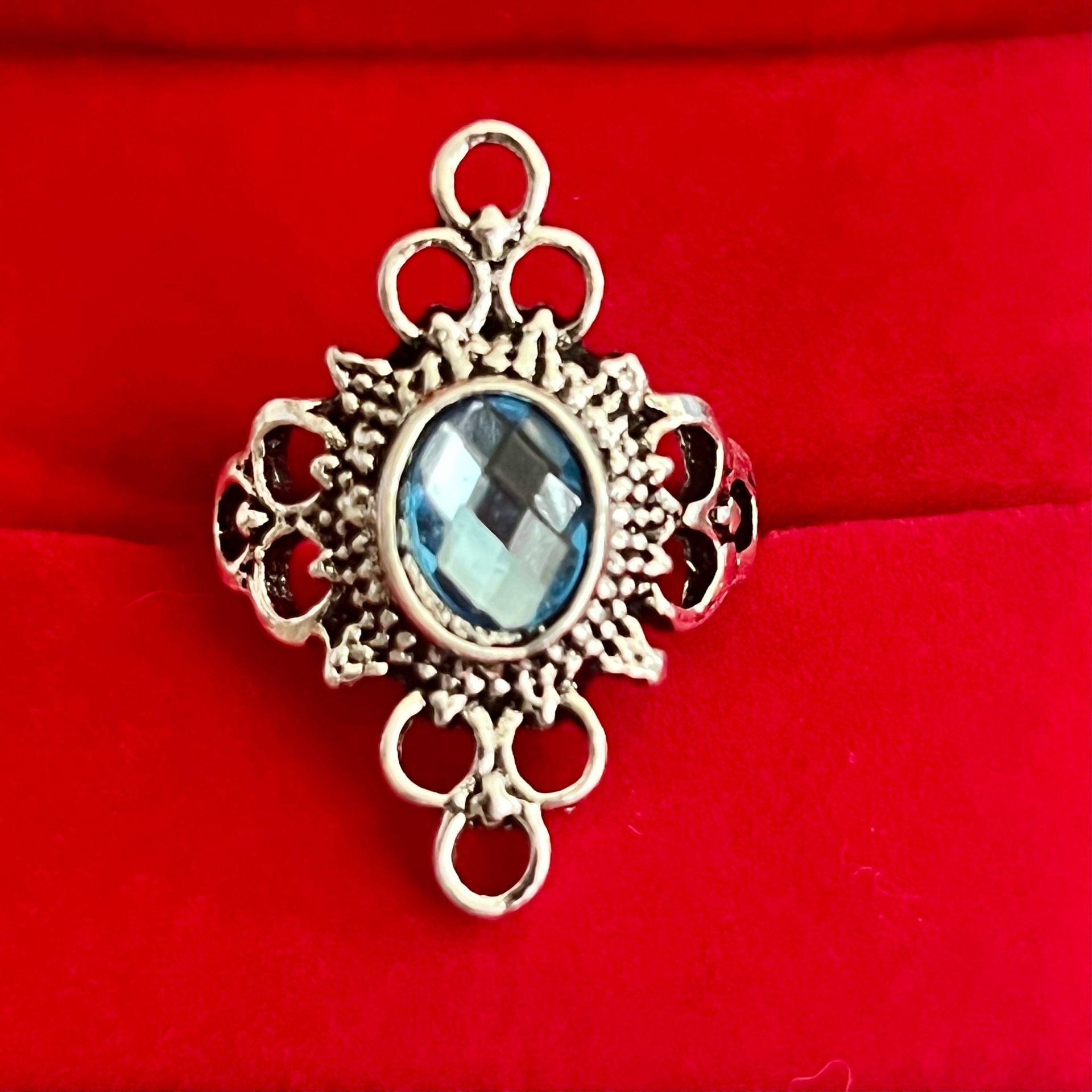 Vintage Boho Blue Crystal Ornate Silver Ring Size 6 2