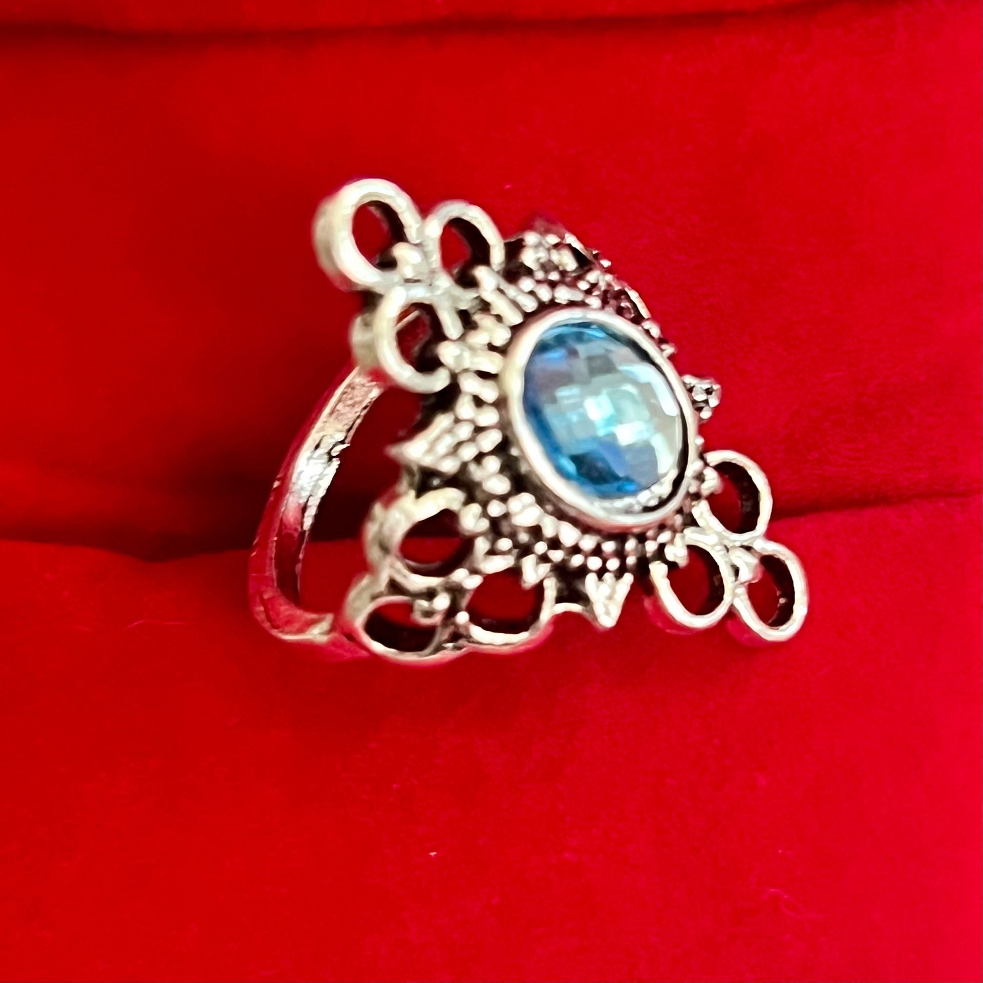 Vintage Boho Blue Crystal Ornate Silver Ring Size 6 3