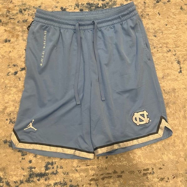 Jordan UNC Tar Heels Basketball Shorts Size L Blue Mesh