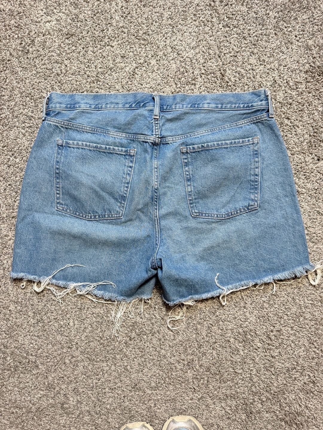 Old Navy High-Rise Slouchy Straight Denim Shorts Size 18 Distressed Cutoff 3
