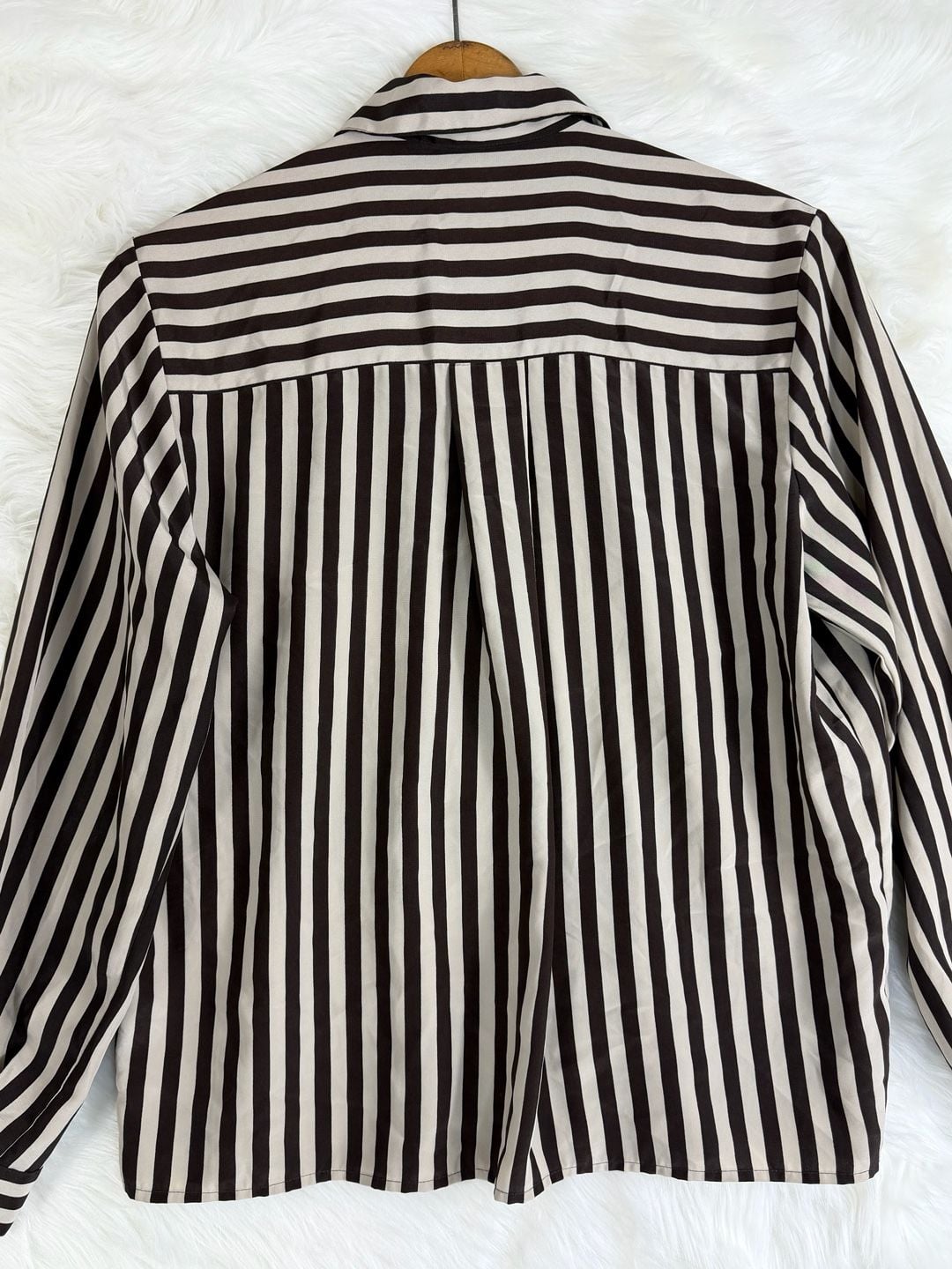 Vintage Notations Long Sleeve Button-Up Shirt Brown Striped 11