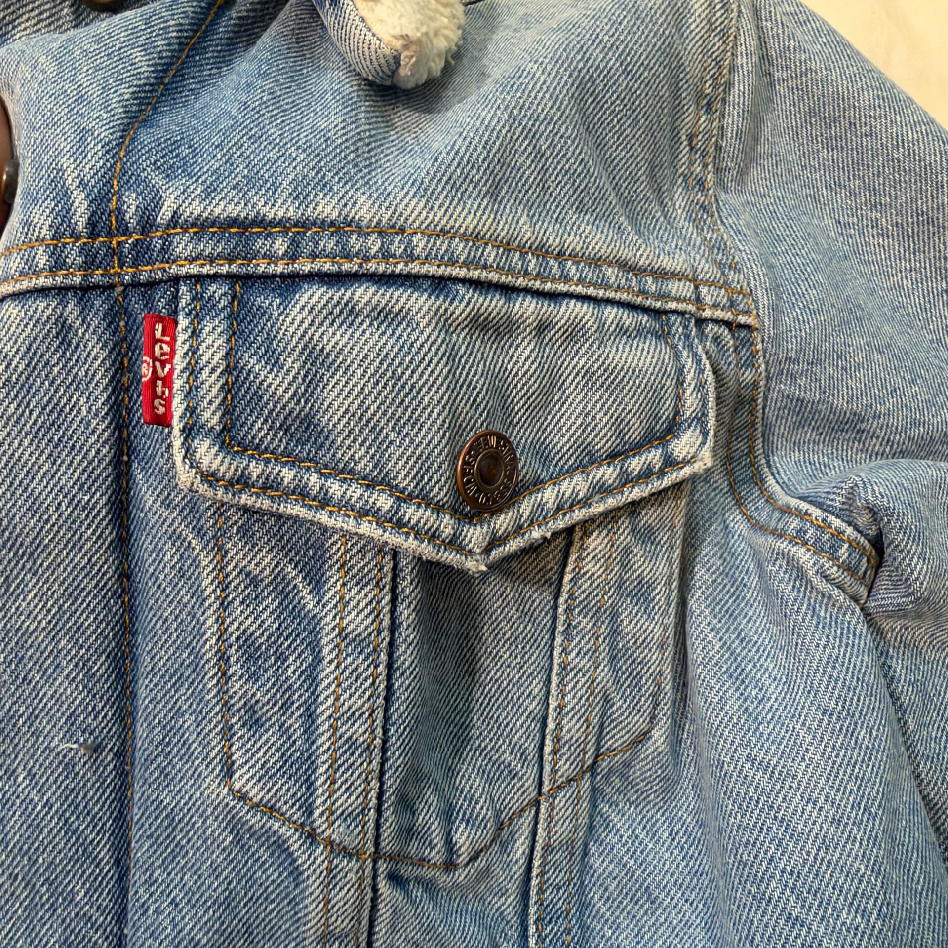 Women’s Levi's Sherpa Trucker Jacket Size S Blue Denim 5