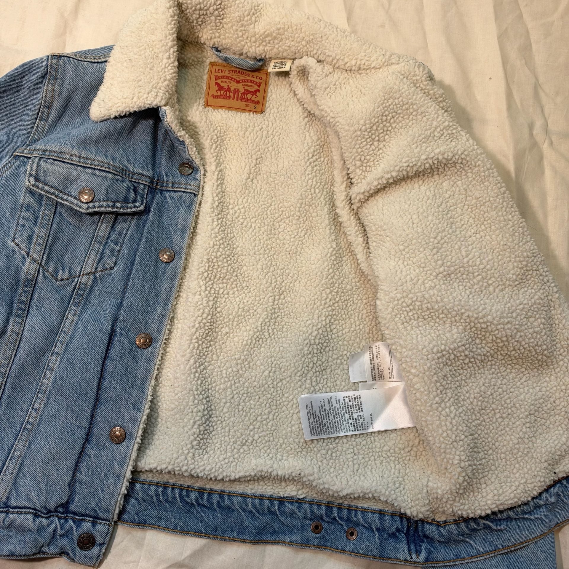 Women’s Levi's Sherpa Trucker Jacket Size S Blue Denim 6