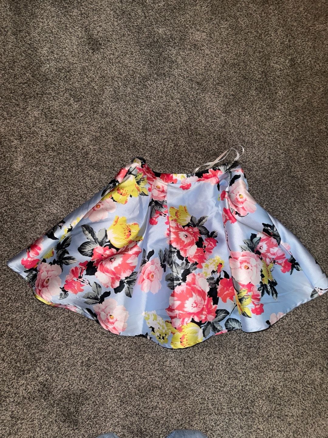 B. Darlin Skirt Size 1/2 Light Blue Floral Satin Flared Homecoming 2