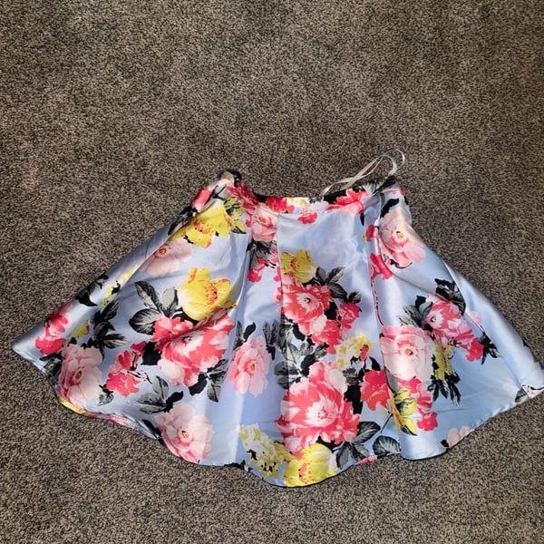 B. Darlin Skirt Size 1/2 Light Blue Floral Satin Flared Homecoming
