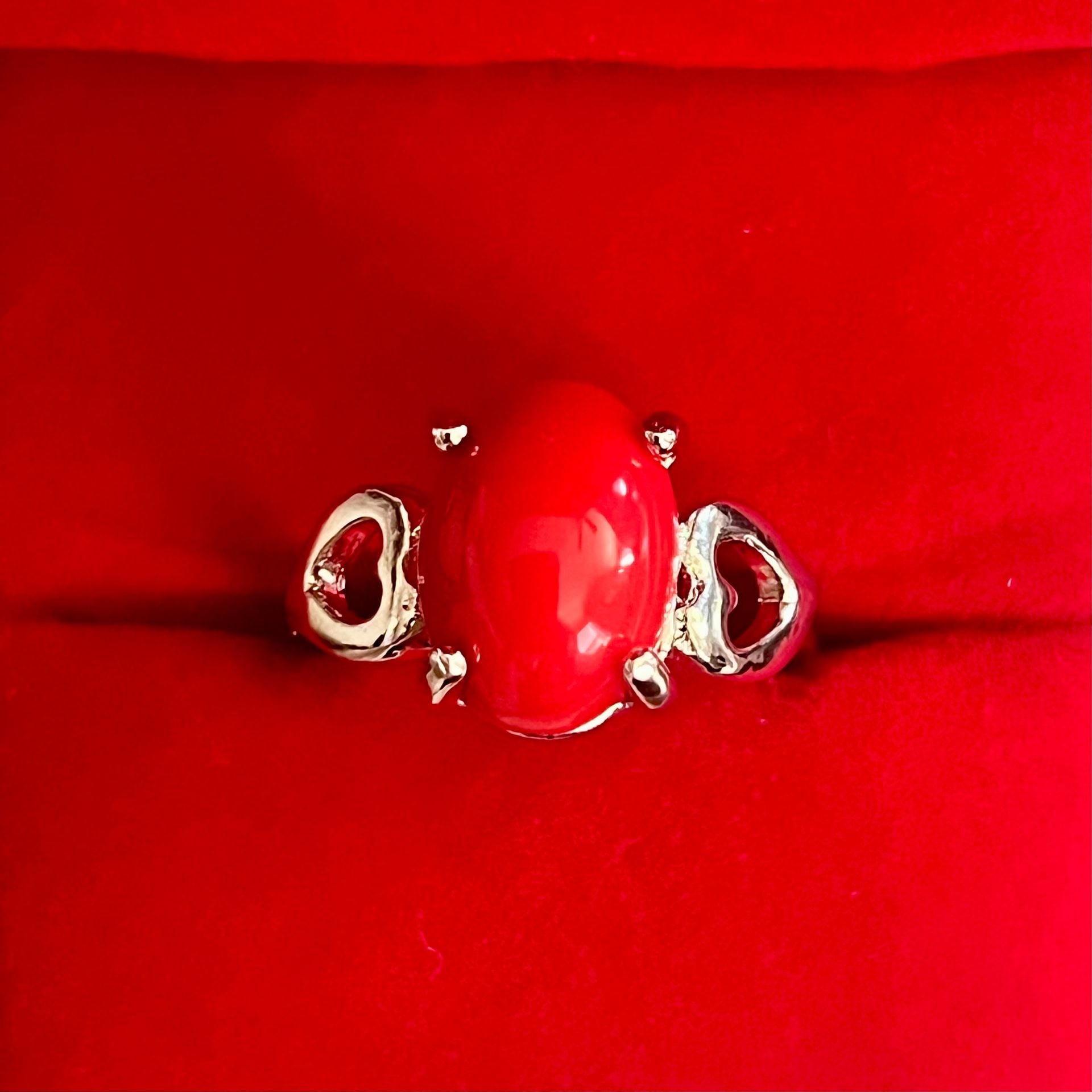 Atrium Red Gemstone with Heart Accents Titanium Steel Silver Ring Size 9 2