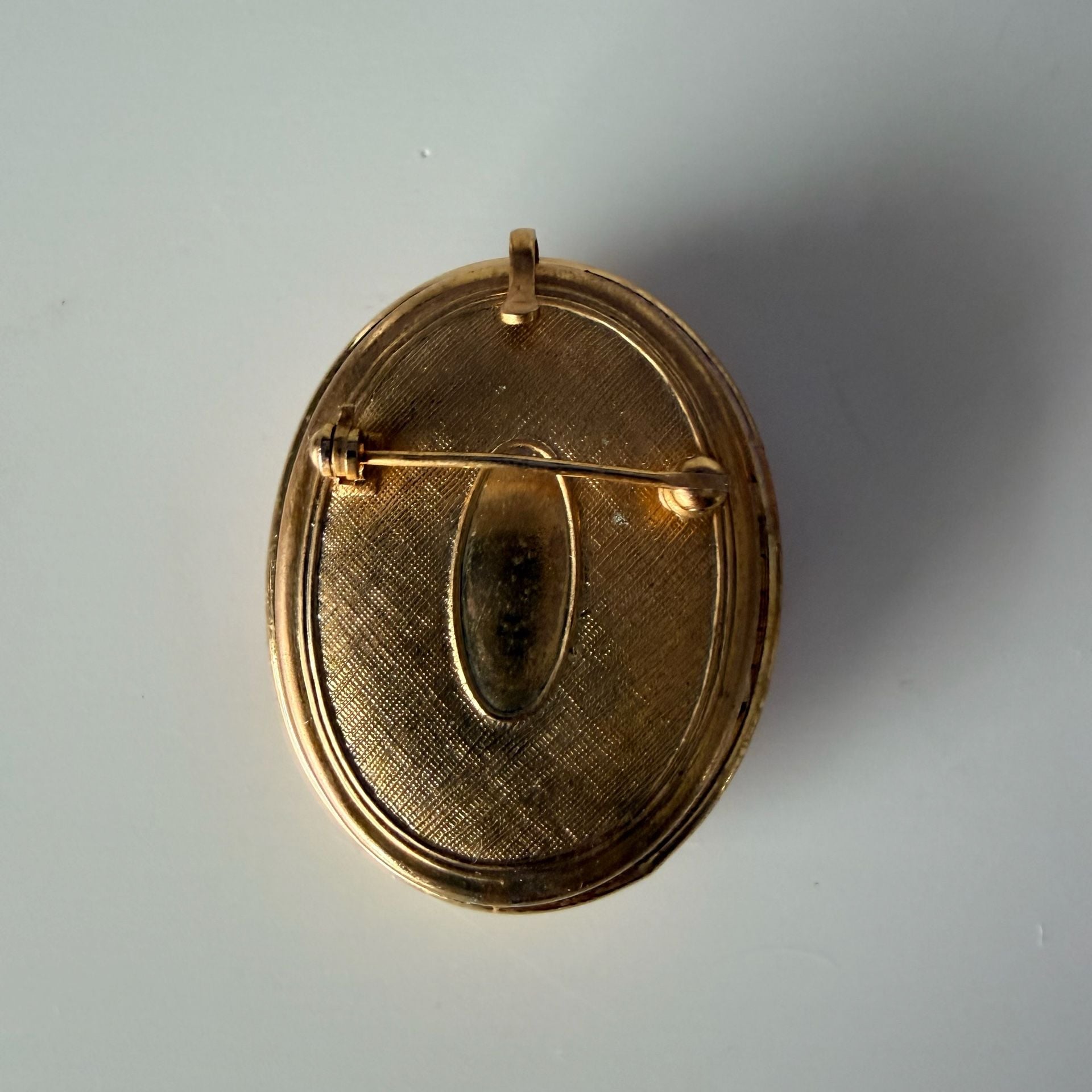 Avon Cameo Brooch Oval Locket Pin 1970s Perfume Brooch 3