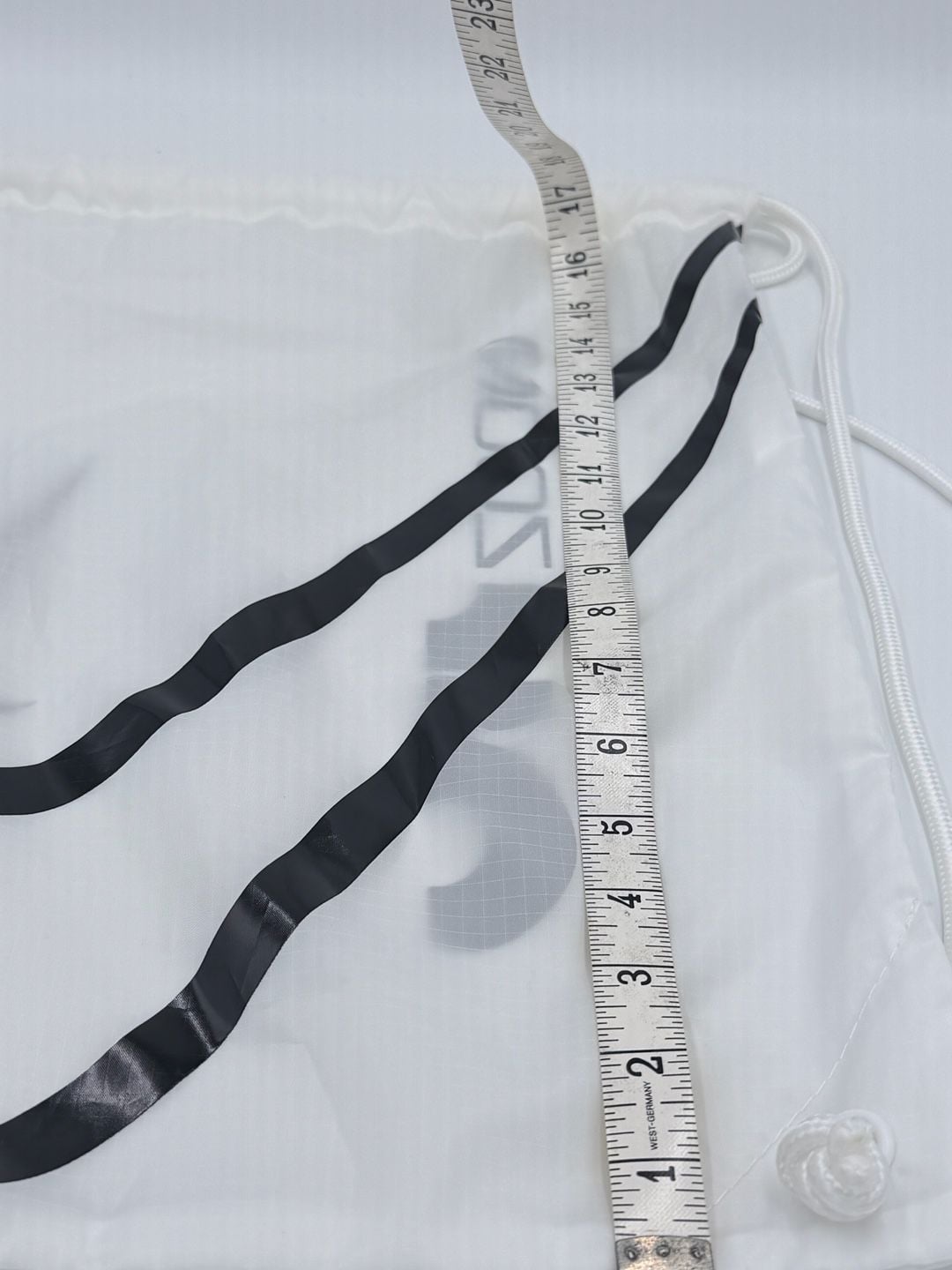Nike Air Zoom Drawstring Bag White Black Swoosh 5