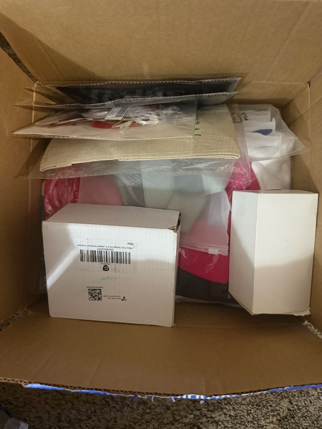 π 10+ ITEM MYSTERY BOX π 4