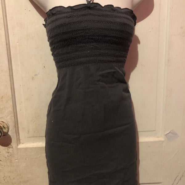 Unbranded Black Strapless Ruffled Mini Dress with Smocked Bodice and Tie
