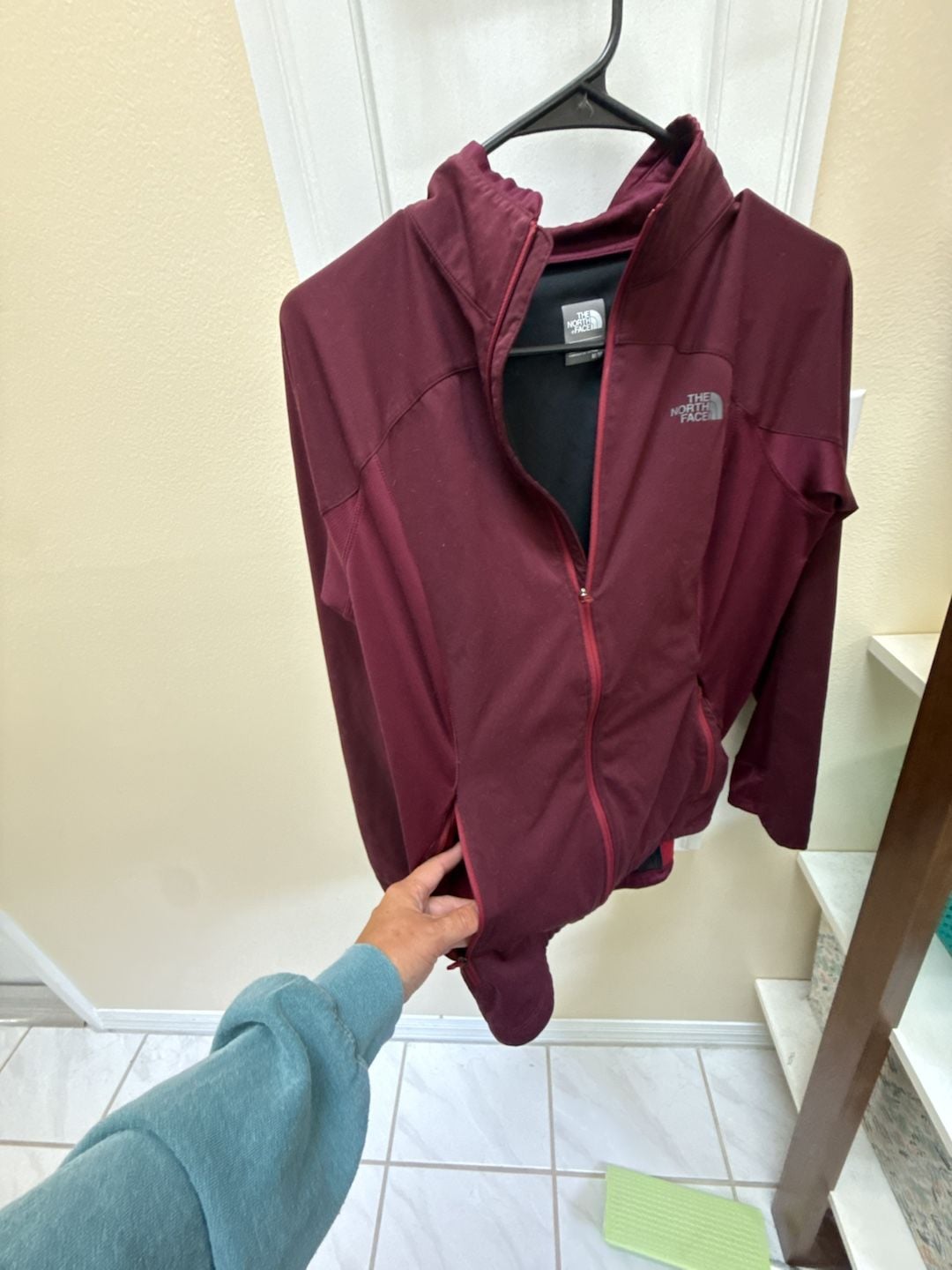 The North Face Full Zip Jacket Size M Burgundy Hooded Performance Fleece 4