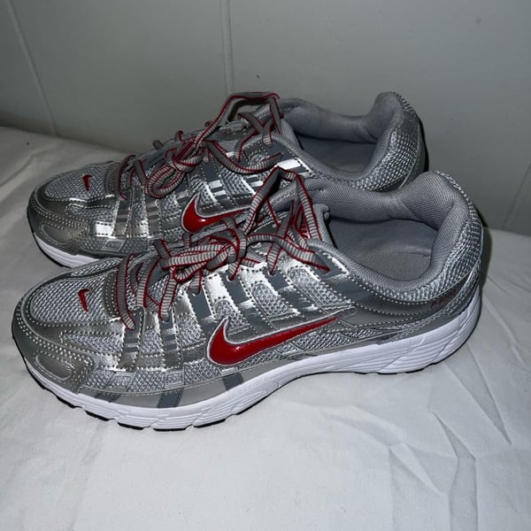 Nike P-6000 sneakers in silver and red