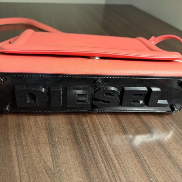 Diesel YBYS M Kendyzip Coral Leather Crossbody Y2K Style Logo Bag Rare