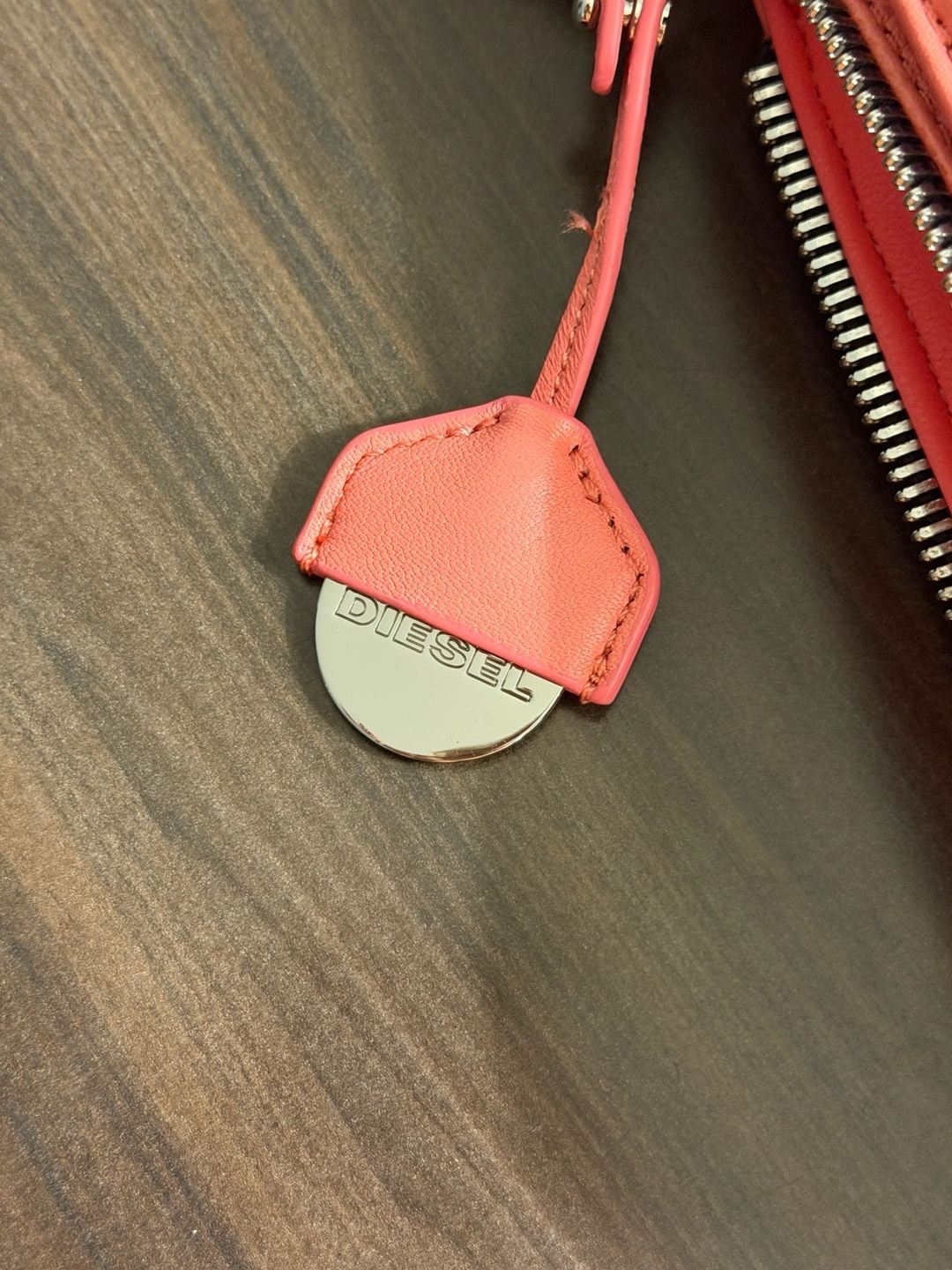 Diesel YBYS M Kendyzip Coral Leather Crossbody Y2K Style Logo Bag Rare 9
