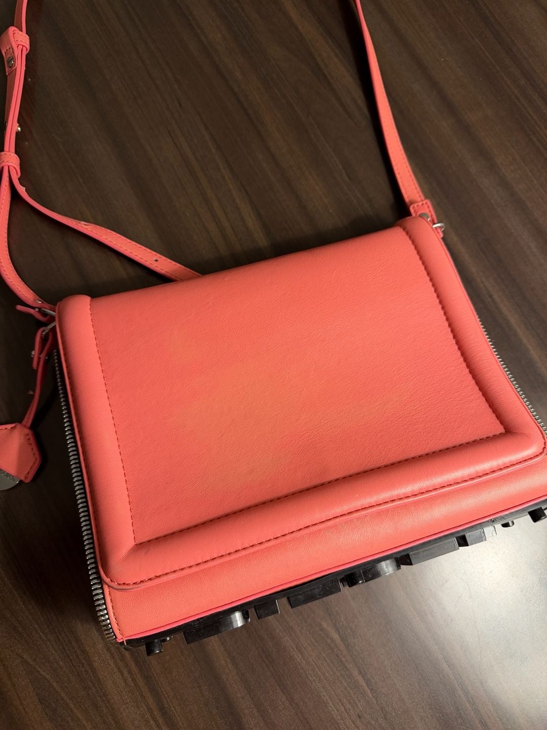 Diesel YBYS M Kendyzip Coral Leather Crossbody Y2K Style Logo Bag Rare 10