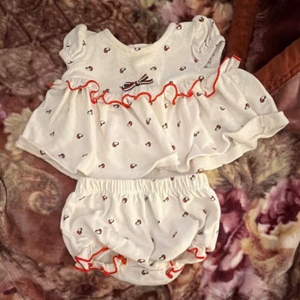 Tommy Hilfiger 2 PC Short Set White Heart Print