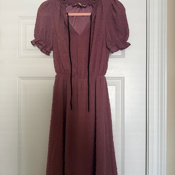 Monteau Los Angeles Dress Size S Mauve Polka Dot Flutter Sleeve V-Neck