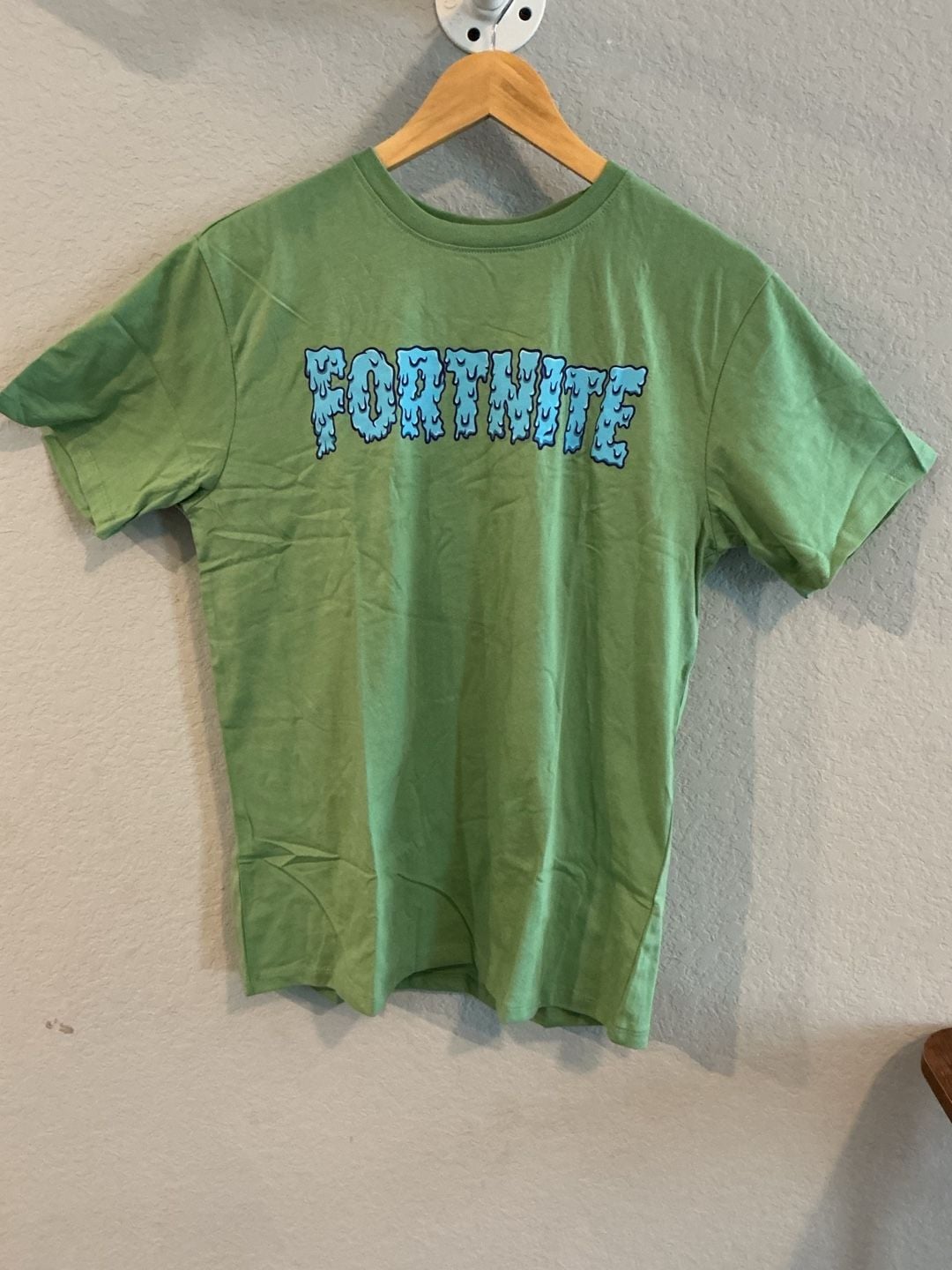 Fortnite Graphic Boys T-Shirt Size 2X(16-18)Green Blue Logo 2