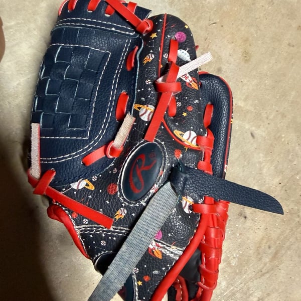 Rawlings Players Series 9 Inch Baseball Glove Space Print