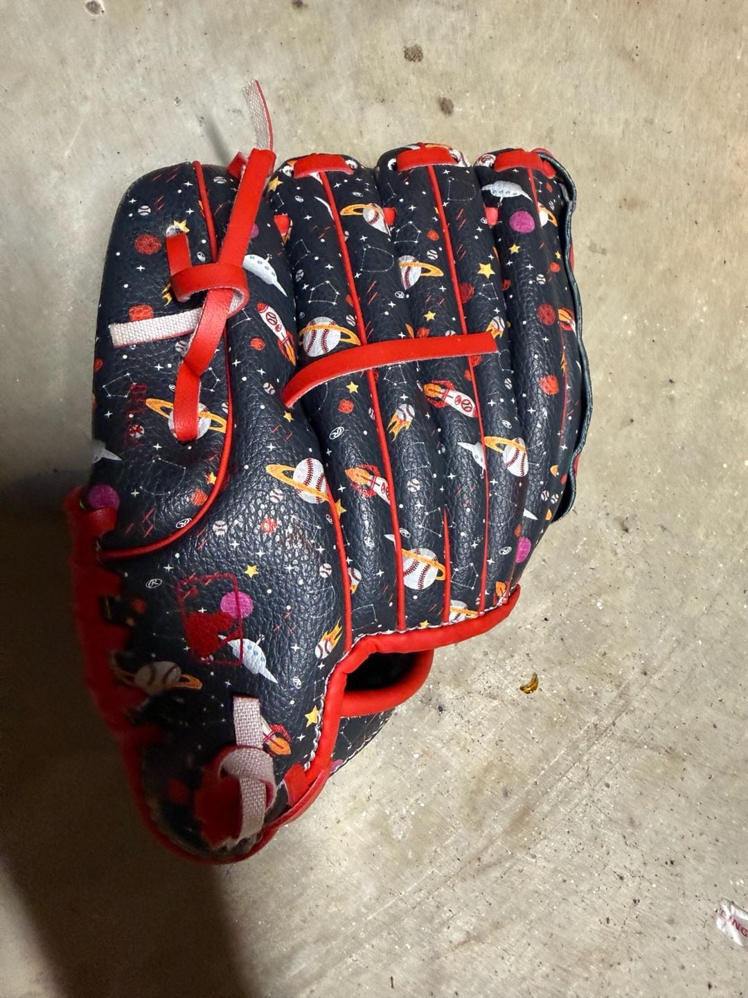 Rawlings Players Series 9 Inch Baseball Glove Space Print 2