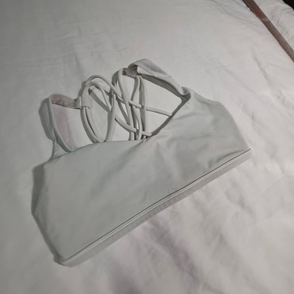 Lululemon Free To Be Wild Sports Bra Size 8 Light Gray Strappy Back