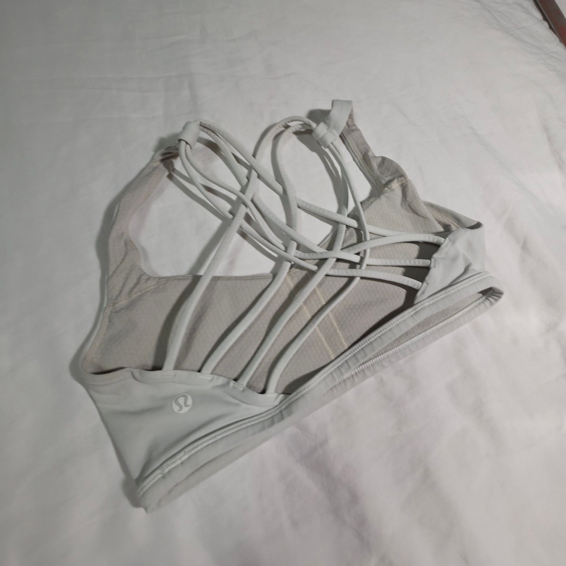 Lululemon Free To Be Wild Sports Bra Size 8 Light Gray Strappy Back 2