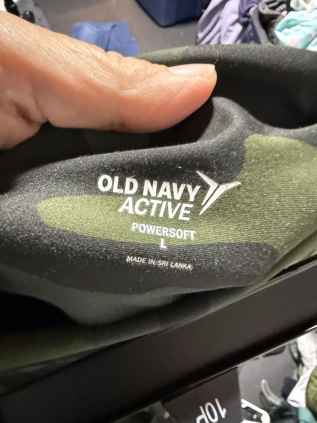 Old Navy Active Powersoft Camo Leggings Size L Green Camouflage 3