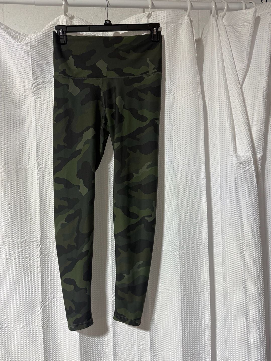 Old Navy Active Powersoft Camo Leggings Size L Green Camouflage 2