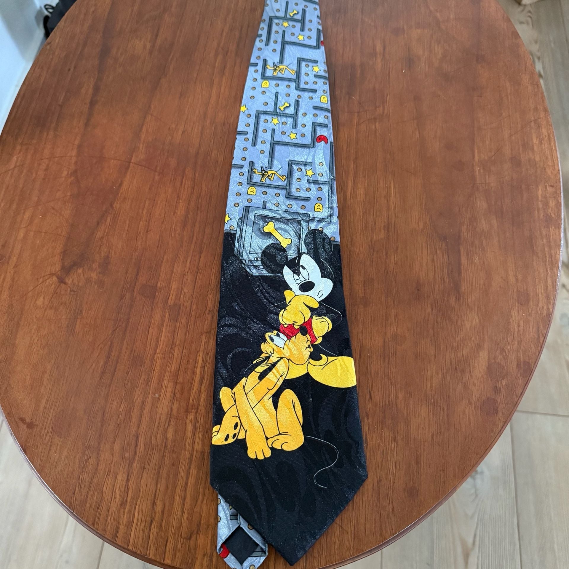 100% Silk Mickey Mouse and Pluto Vintage Tie Disney 1