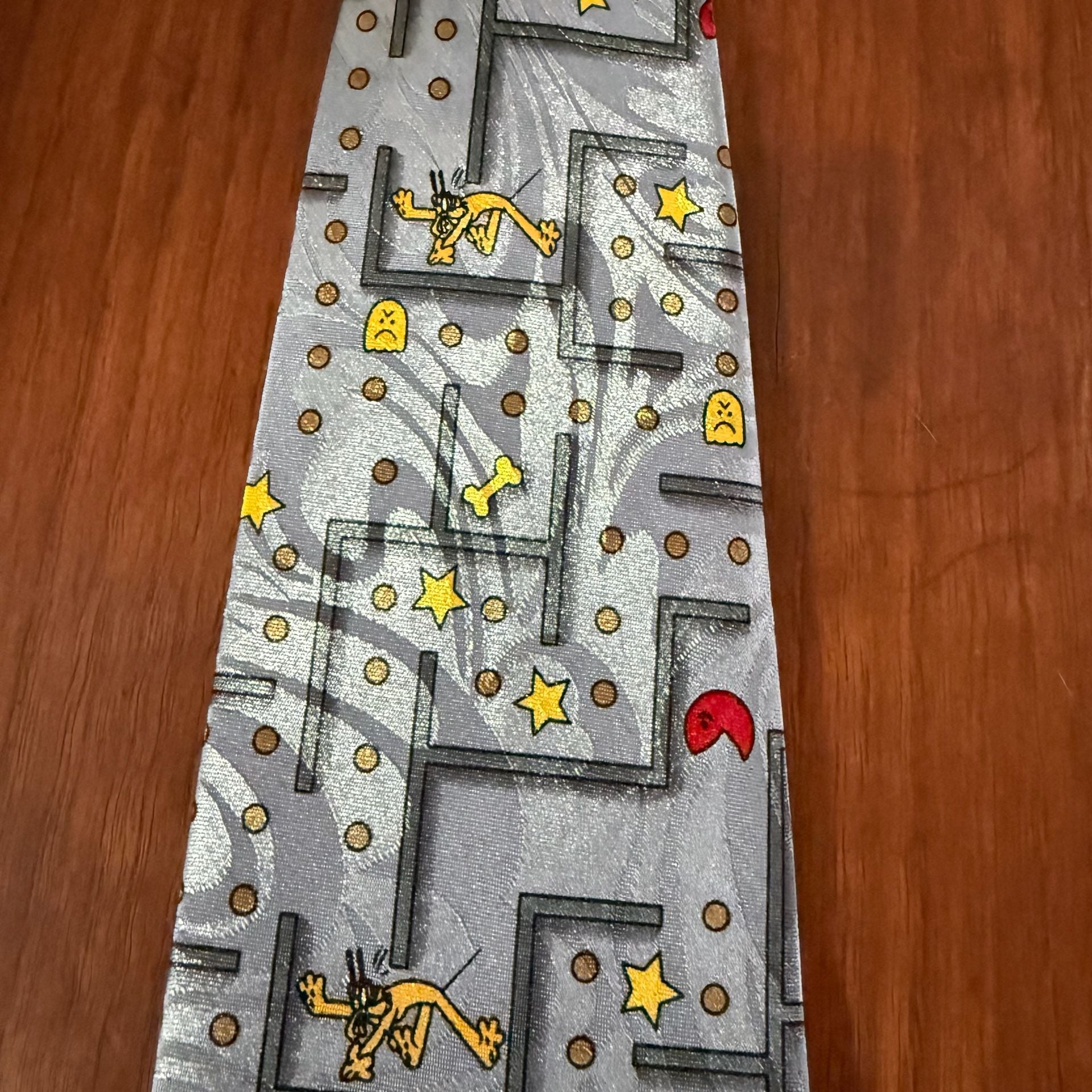 100% Silk Mickey Mouse and Pluto Vintage Tie Disney 2