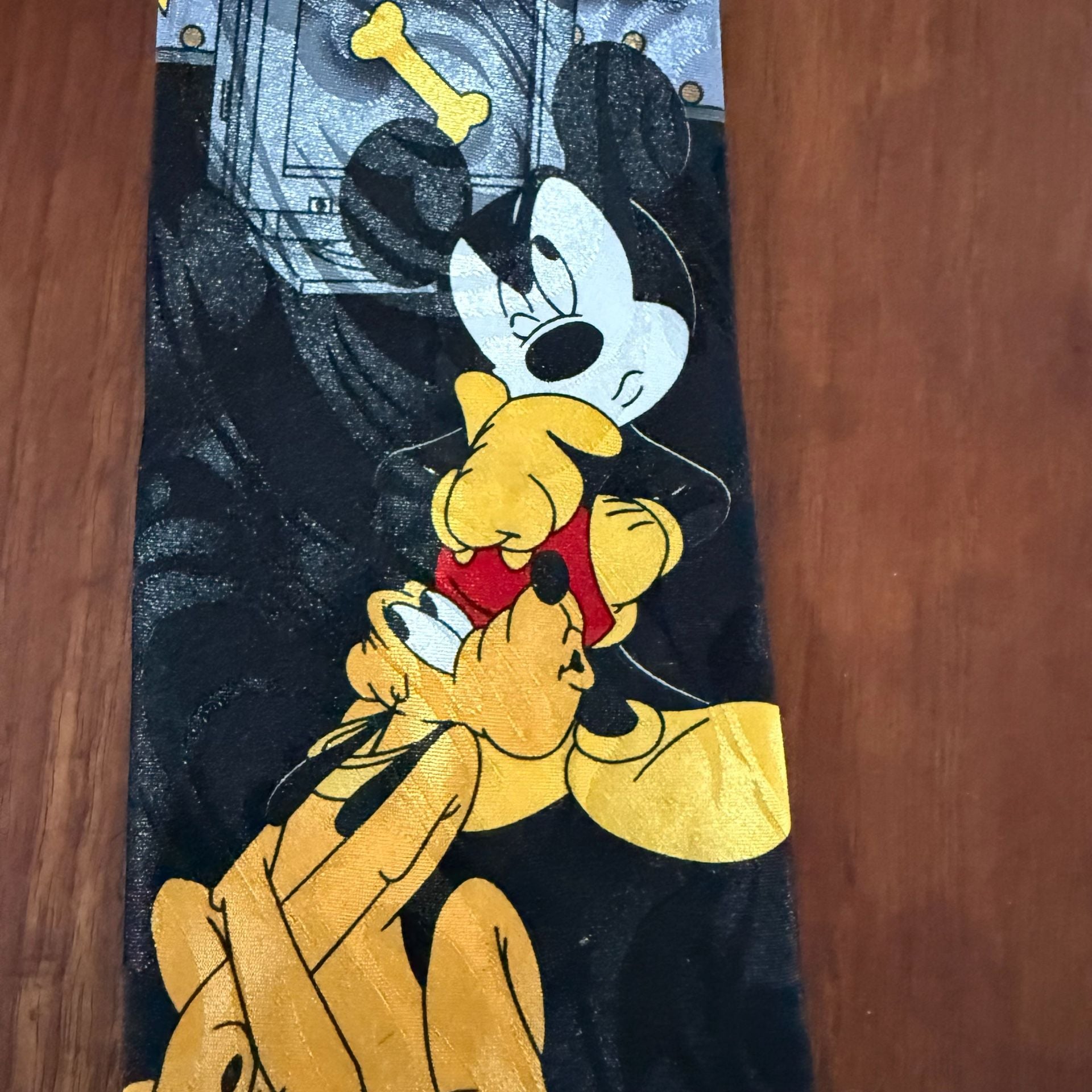 100% Silk Mickey Mouse and Pluto Vintage Tie Disney 3