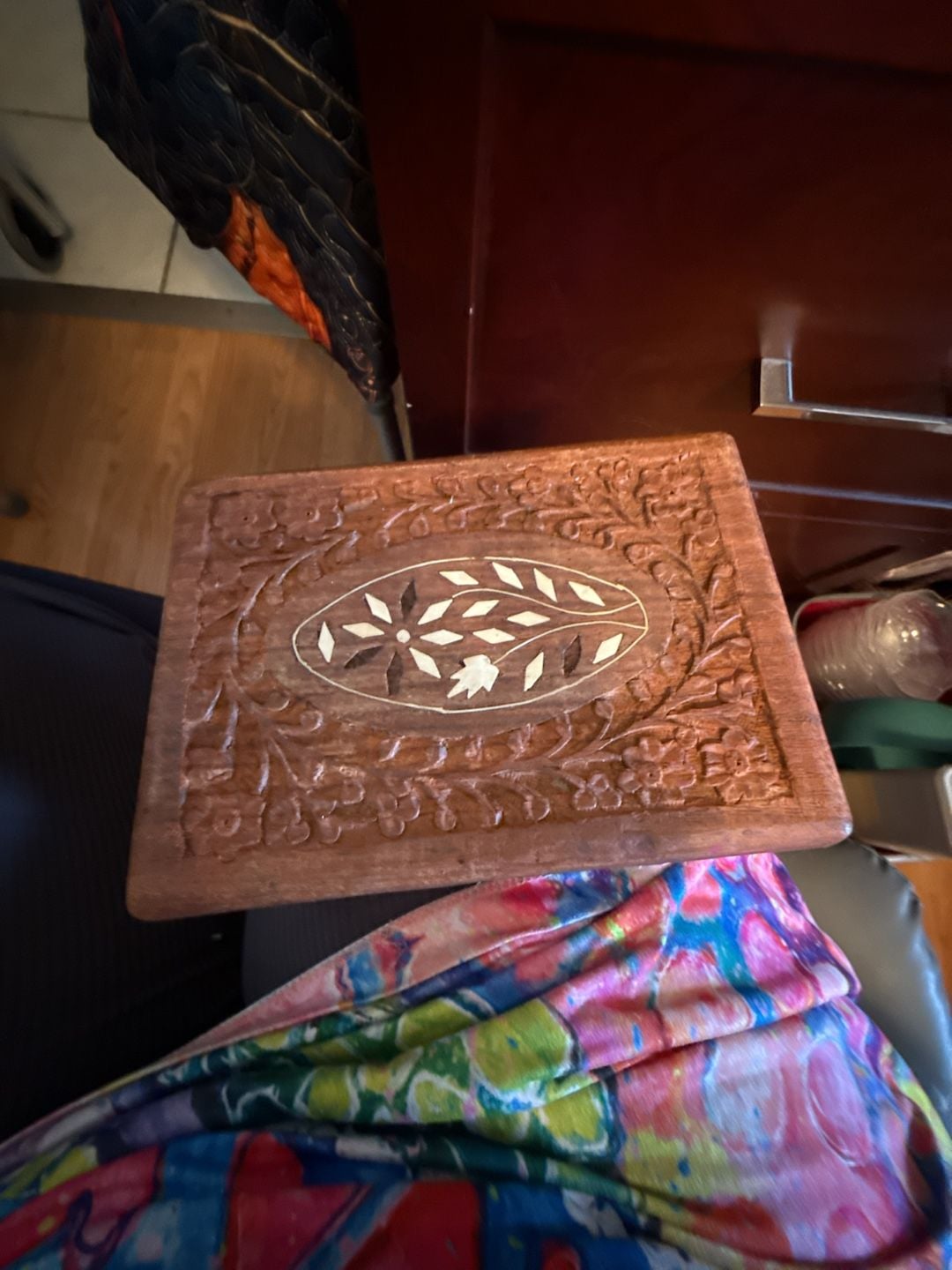 Vintage Hand Carved Wood Jewelry Box Inlay Floral Design 2