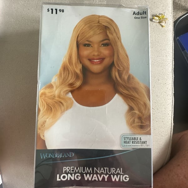 Wonderland Long Wavy Wig One Size Blonde Costume Wig