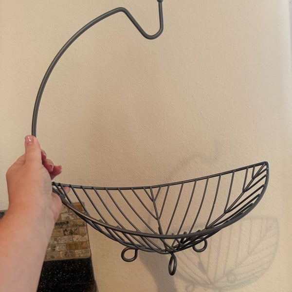 Black Metal Wire Fruit Basket with Banana Hanger