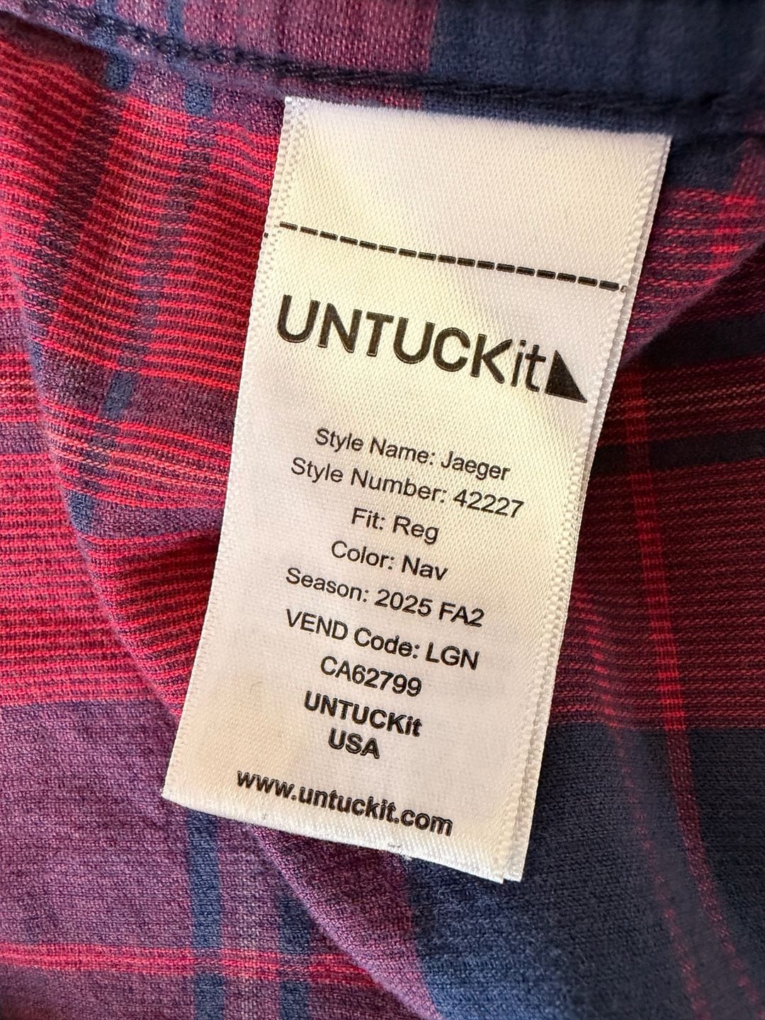Lot of 2 UNTUCKit Men’s Corduroy Button Down Shirts Small Regular Fit 9