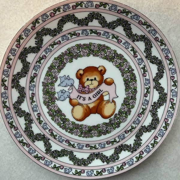 It is a girl's dish set, a gift for a newborn, vintage from the 1980s, never used. - Spain