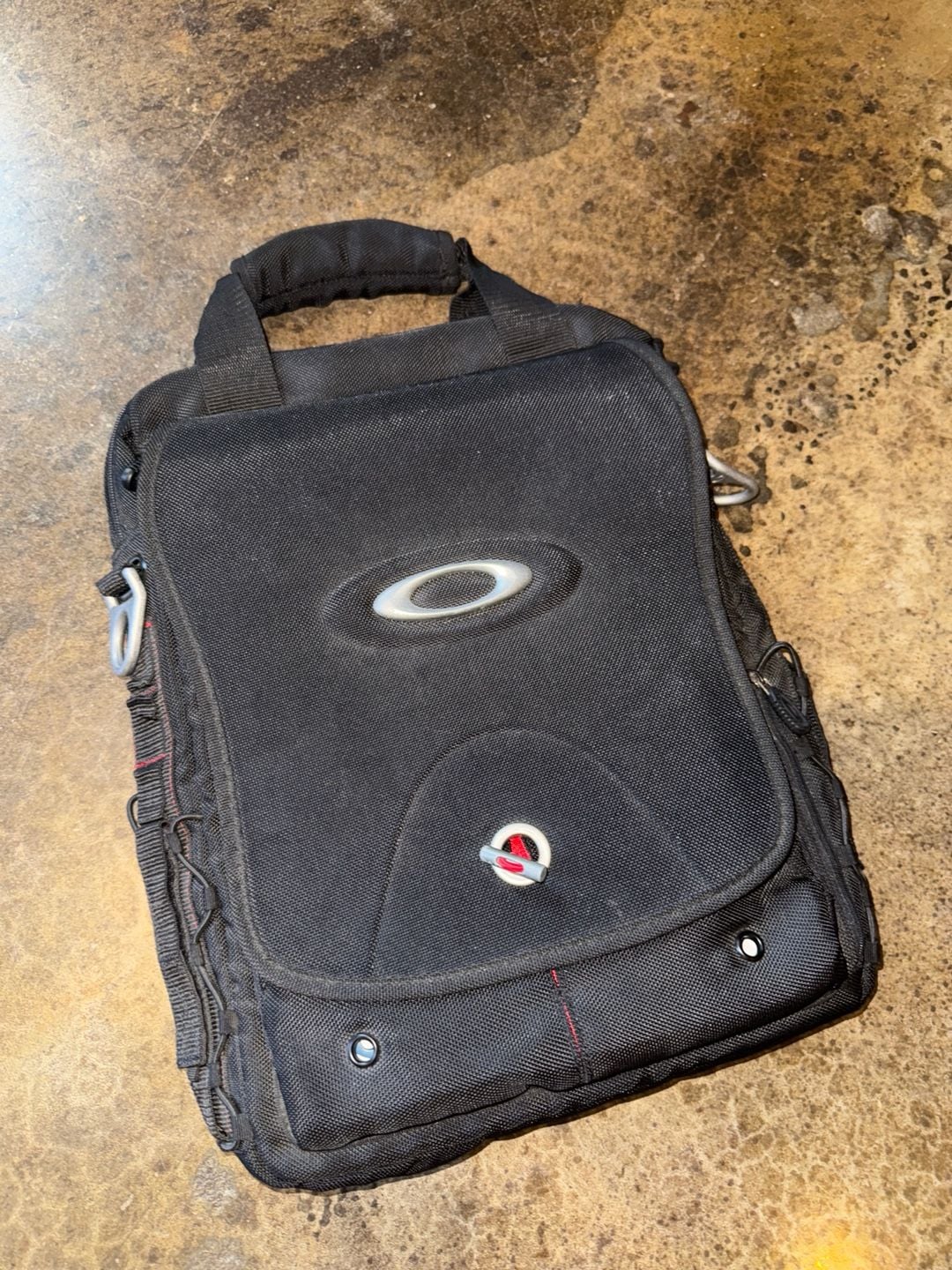 Oakley Vertical Computer Bag 2.0 Black 3