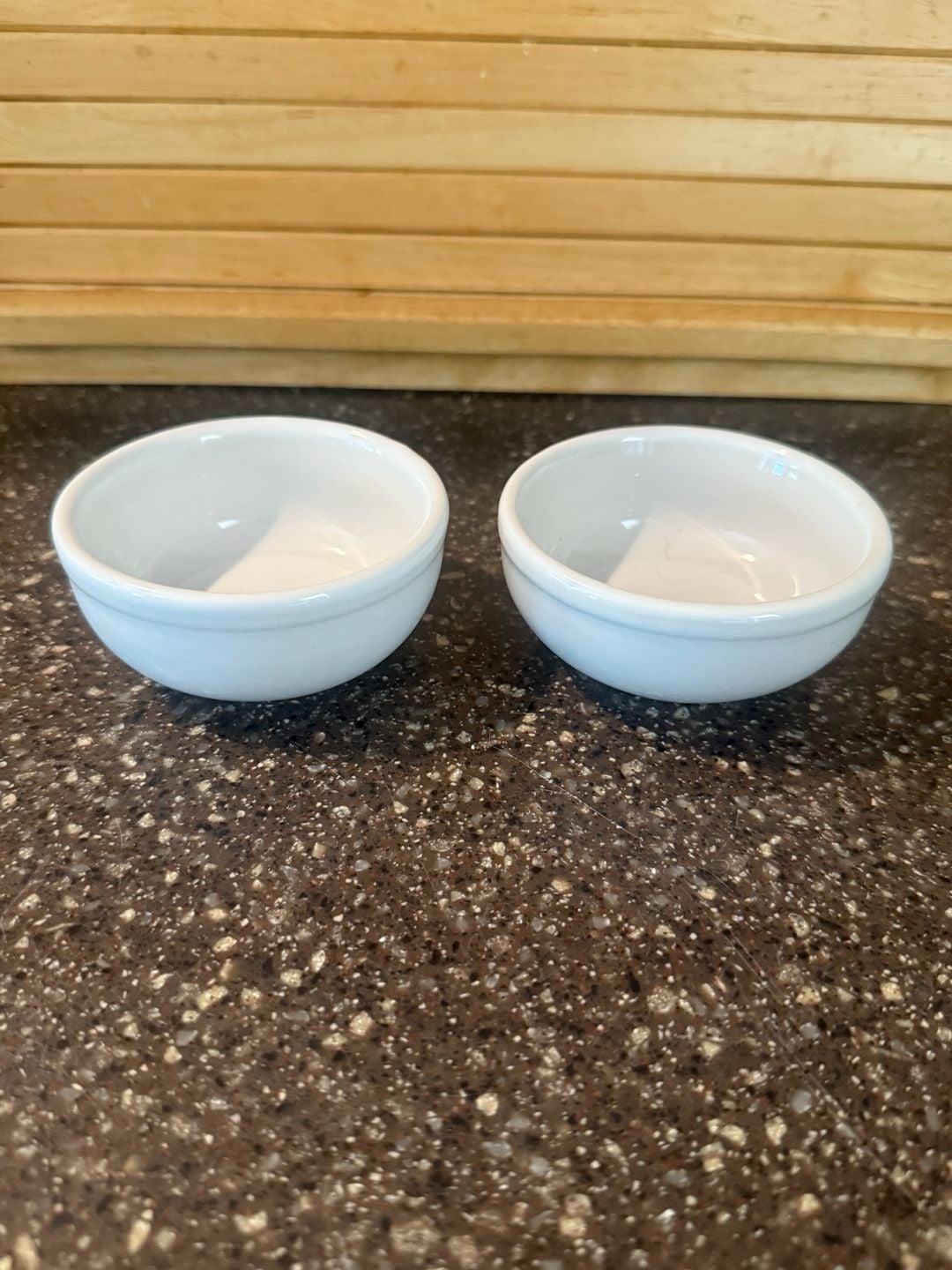 TodaysHome White Porcelain Ramekin Set of 2 1