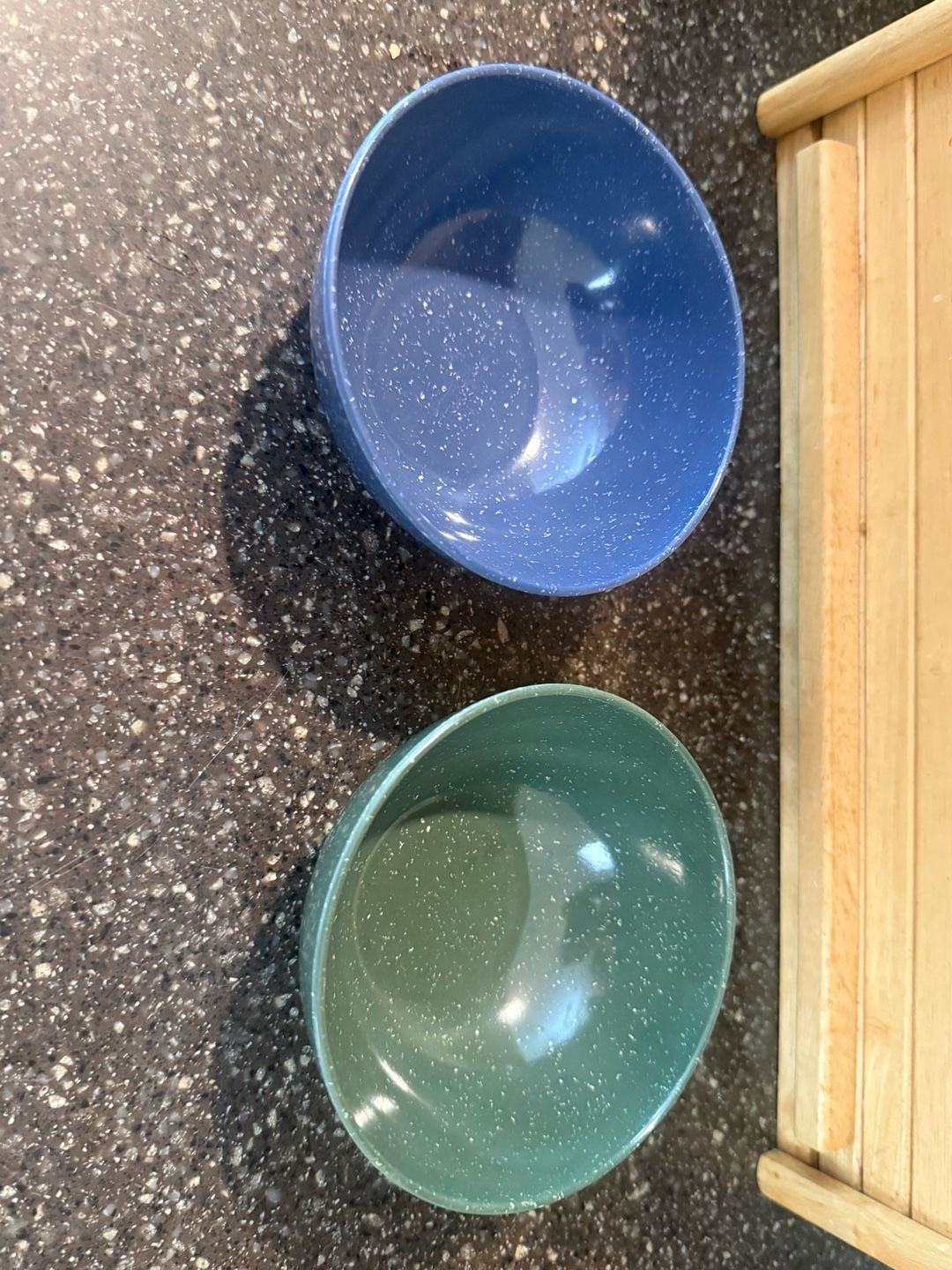 Kitchenware Speckled Melamine Mixing Bowls Set of 2 Blue Green 2