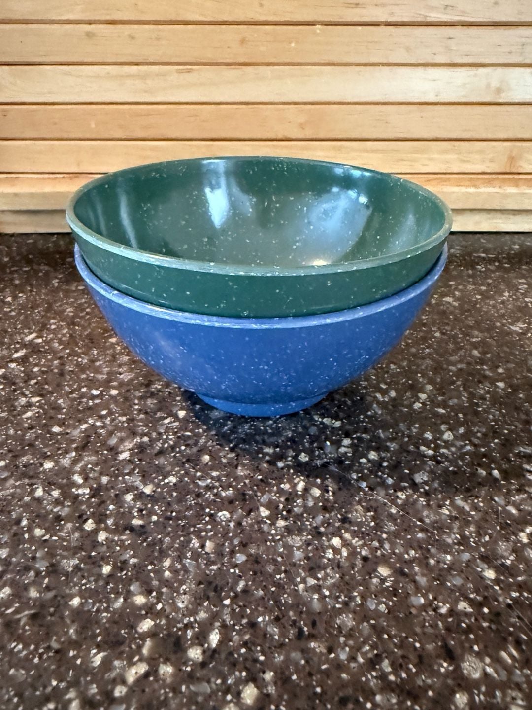 Kitchenware Speckled Melamine Mixing Bowls Set of 2 Blue Green 5