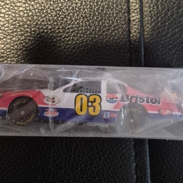 Bristol Motor Speedway 1:64 Scale Sharpie 500 Car 2003