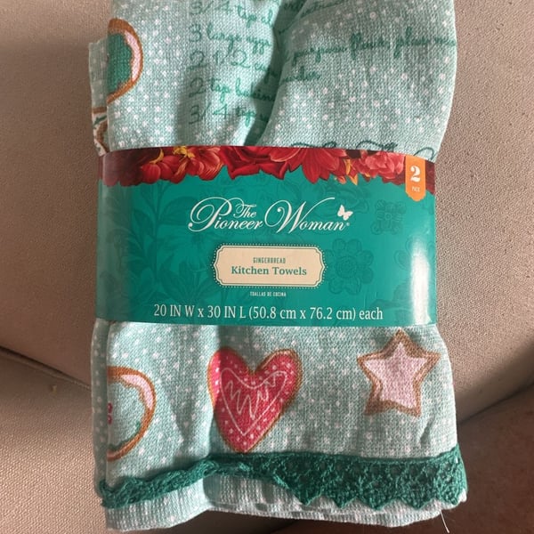 The Pioneer Woman Gingerbread Kitchen Towels 20 In W X 30 In L