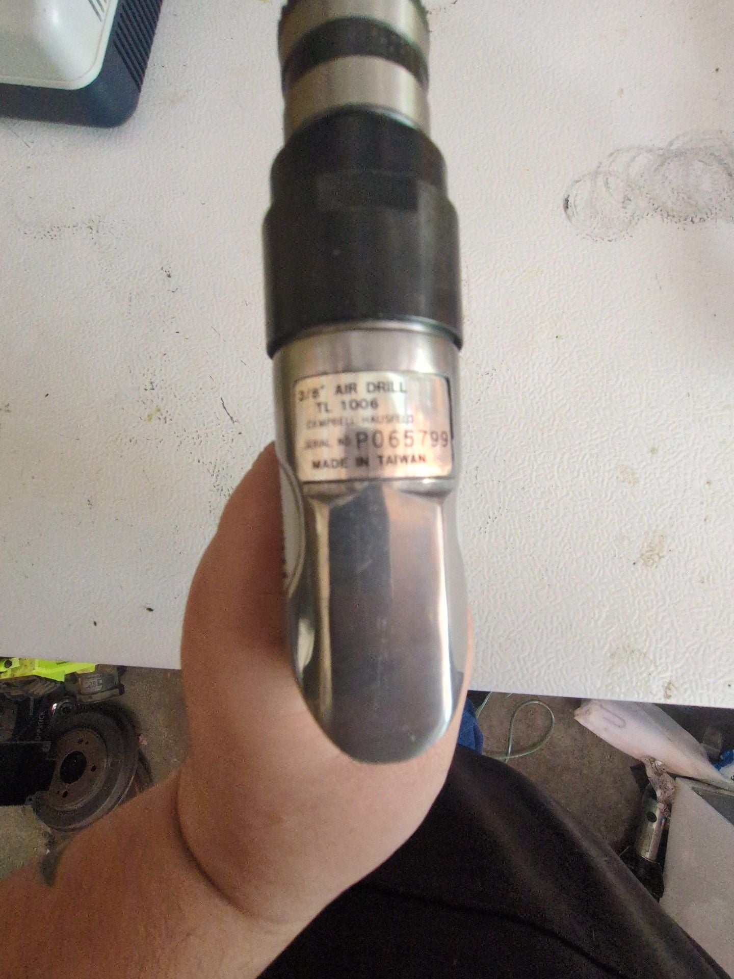 Campbell Hausfeld TL 1006 3/8" Air Drill 2