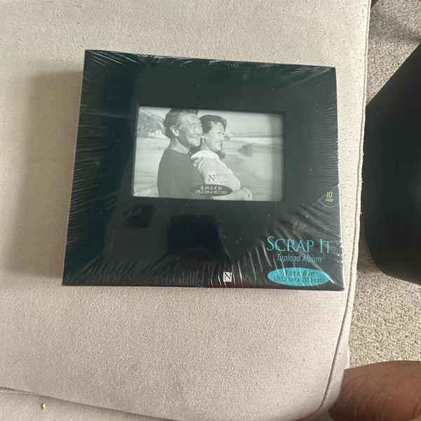 Nicole Scrap It Topload Album 8 In x 8 In Black