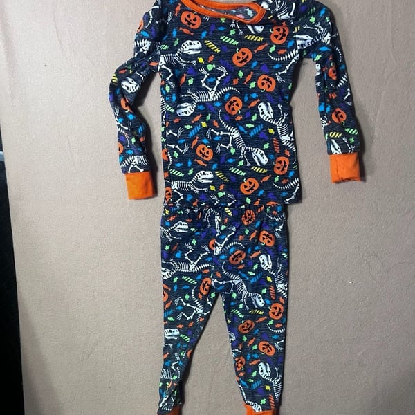 Tahari Boy Halloween Skeleton Pumpkin Long Sleeve Pajama Set 2T