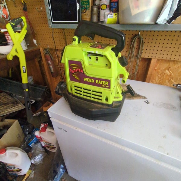 Twister Weed Eater SB180 Leaf Blower
