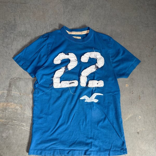 Y2K Hollister Number 22 Graphic T-Shirt Blue