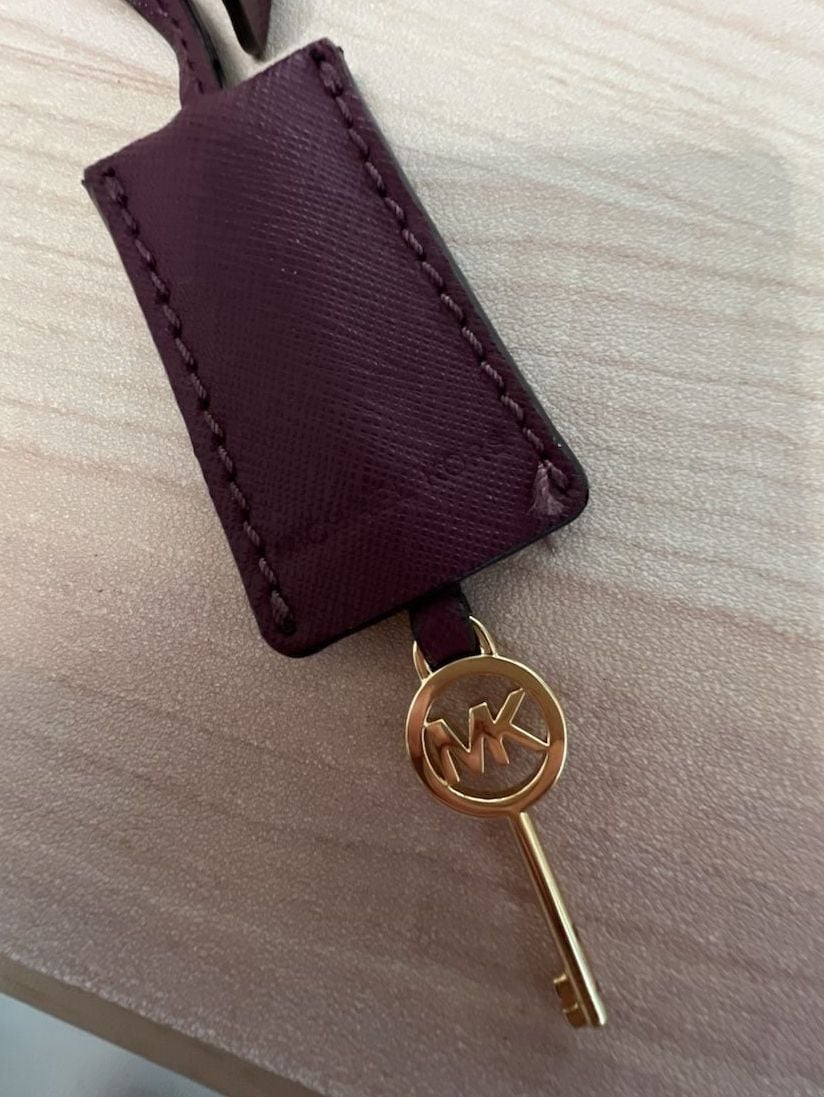 Michael Kors Leather Handbag Hang Tag Fob and Lock Charm Burgundy Gold 5