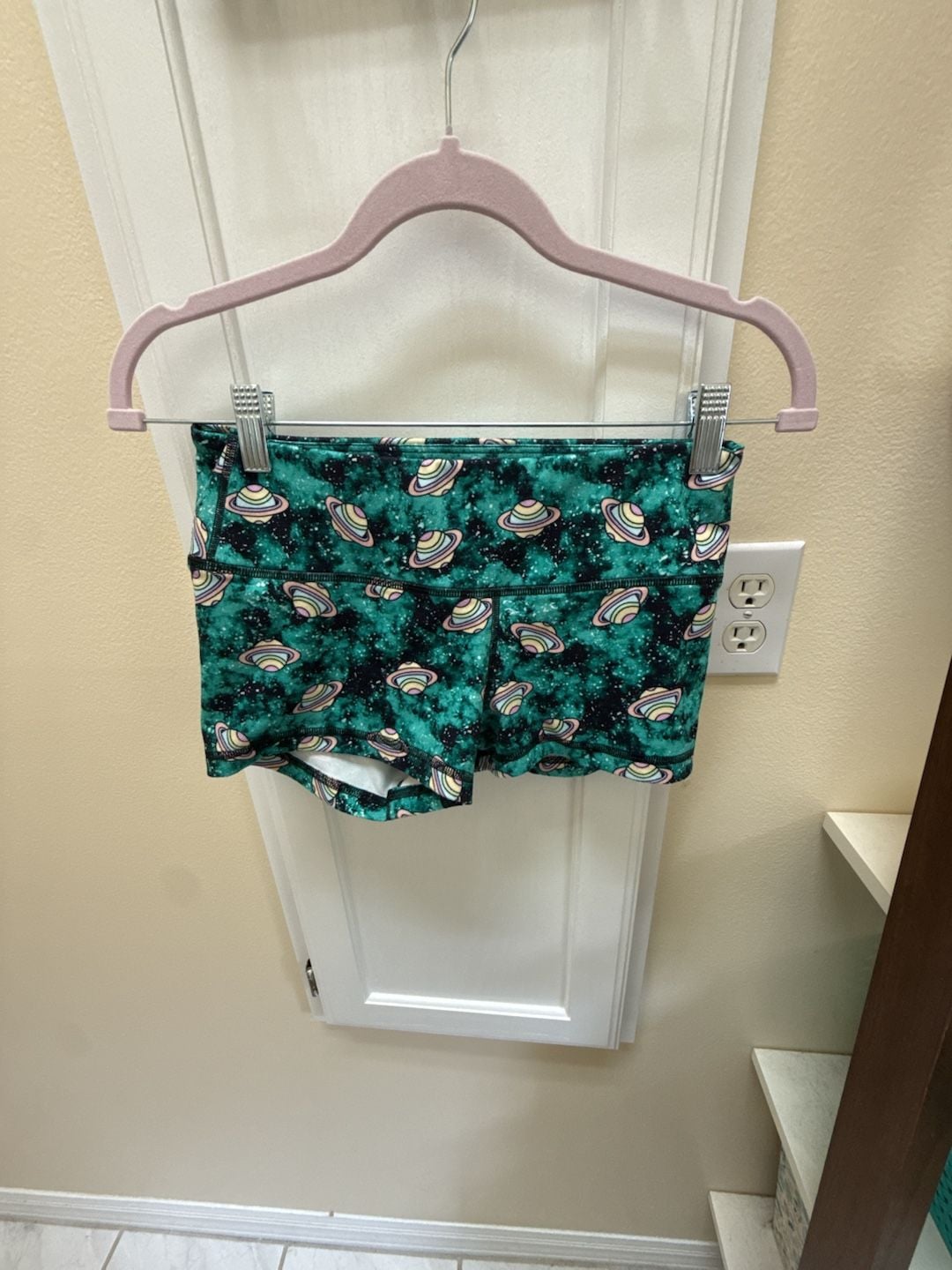 FLEO Athletic Shorts Size Small Green Planet Saturn Space Galaxy 2