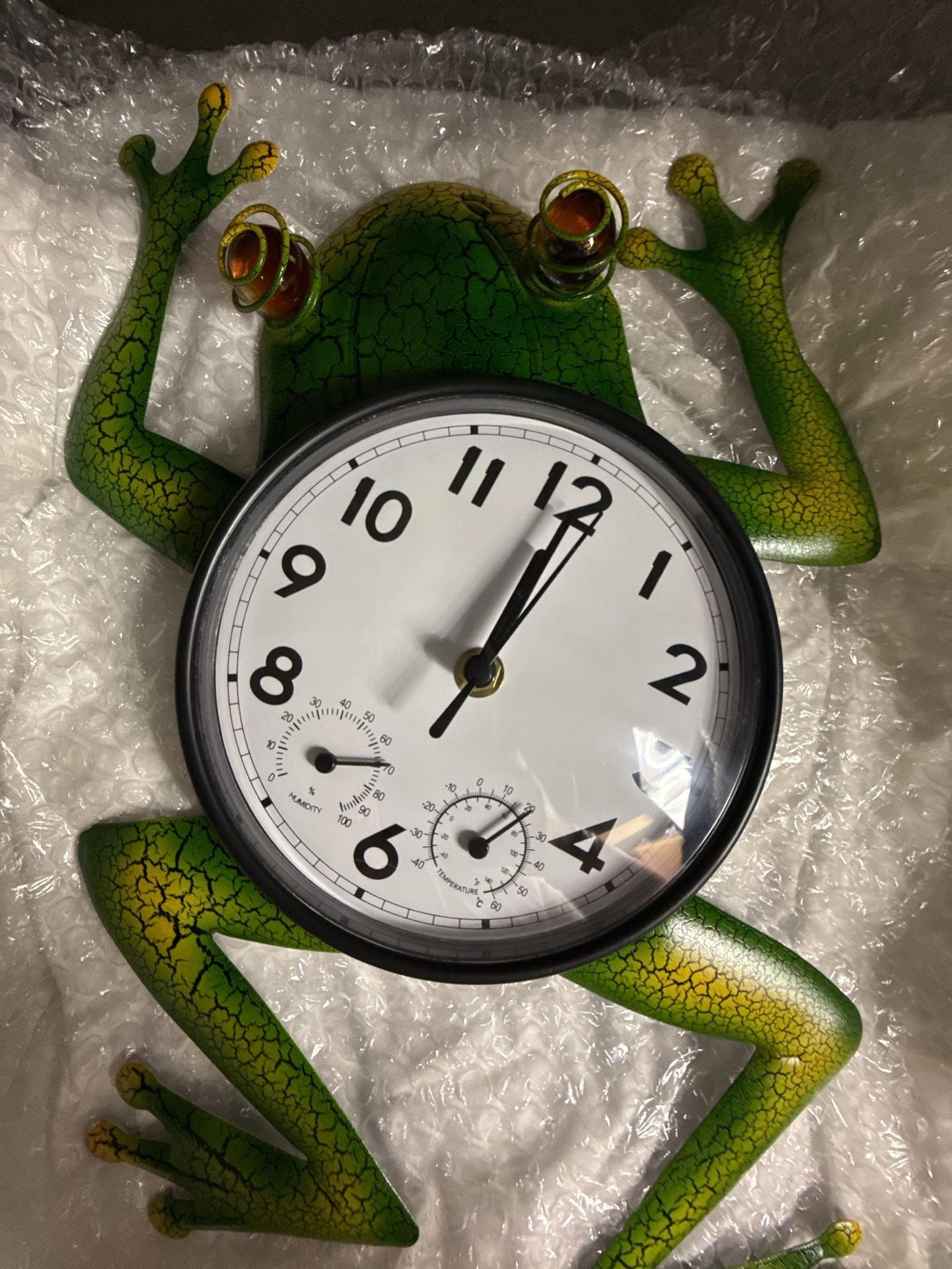 Frog Wall Clock with Thermometer and Hygrometer Outdoor Indoor Decor 2